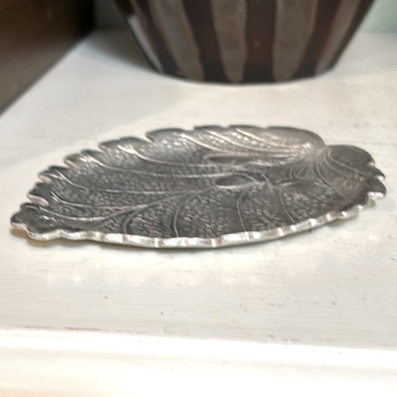 Titanium Leaf-Shaped Acorn Decorative Tray Antique Small Space Minimalist Decor - Picture 2 of 8